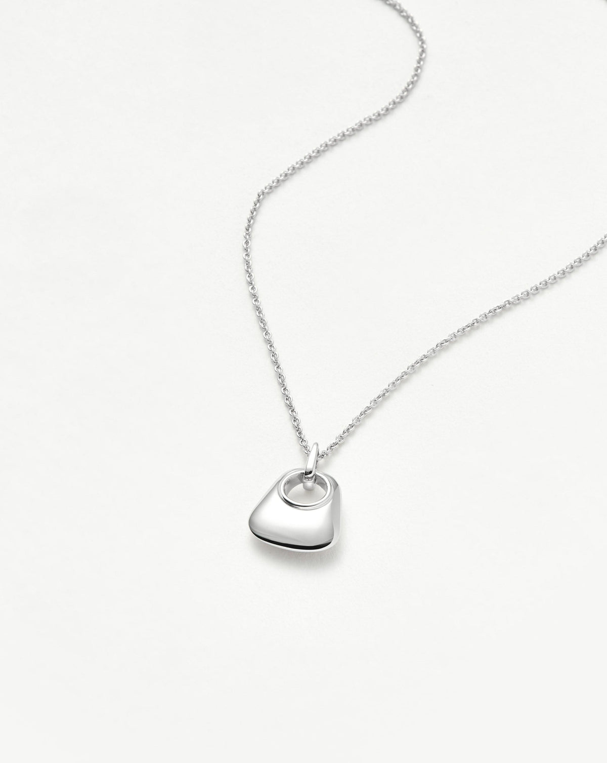 Hera Ridge Mini Pendant Necklace